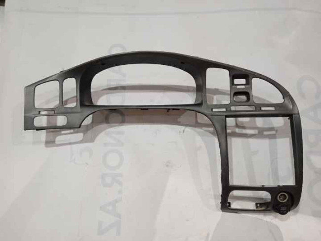 Консоль Hyundai Elantra 2004