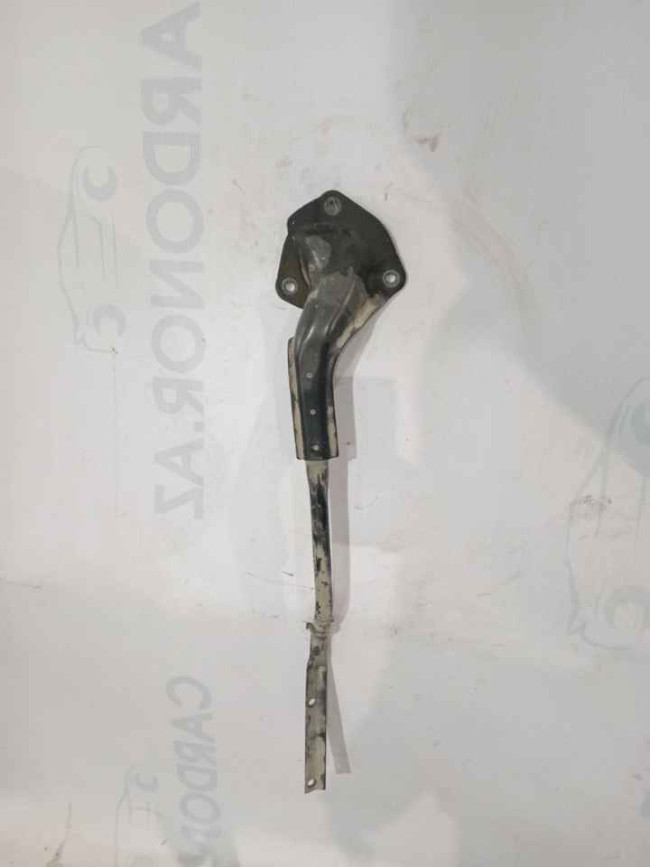 Распорка стоек Ford Focus 2005