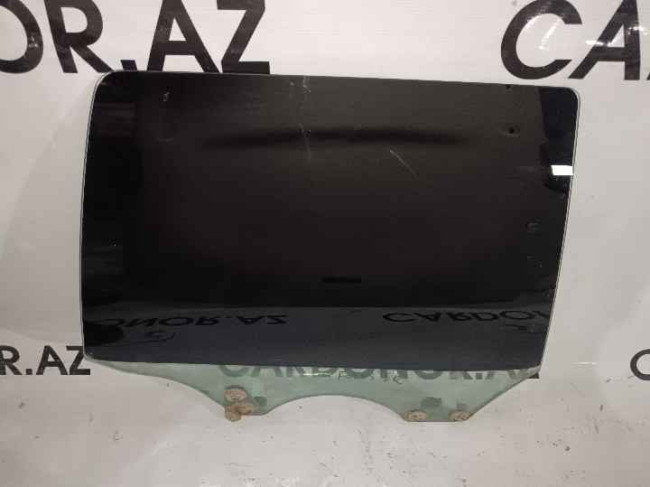 Sağ Arxa qapı şüşəsi Subaru Forester 2007