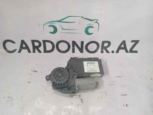 Şüşəqaldiran motoru Sağ Ön Volkswagen Touareg 2006