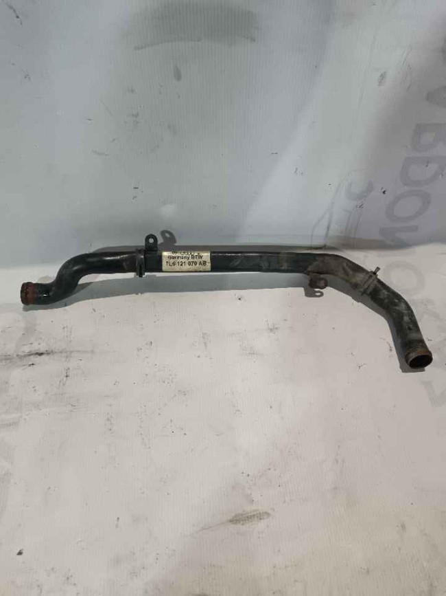 Potrubok (dəmir) Volkswagen Touareg 2006