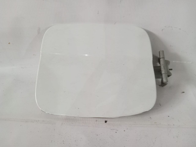 Benzindolduran qapağı Subaru Forester 2007