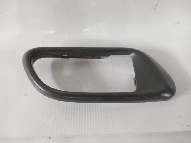 Dekorativ plastik salon Subaru Forester 2007
