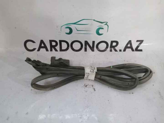 Rezin Sol Arxa Qapı Subaru Forester 2007