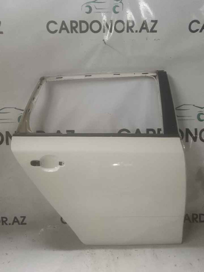 Qapı Sağ Arxa (дверь задняя правая) Skoda Fabia 2011