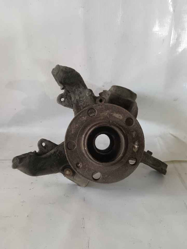 Çapfa (цапфа левая) Skoda Fabia 2000