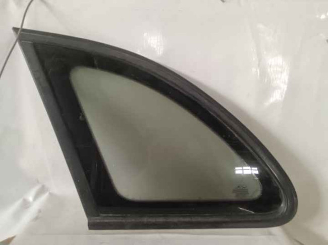 Şüşə (Стекло глухое) Skoda Fabia 2011