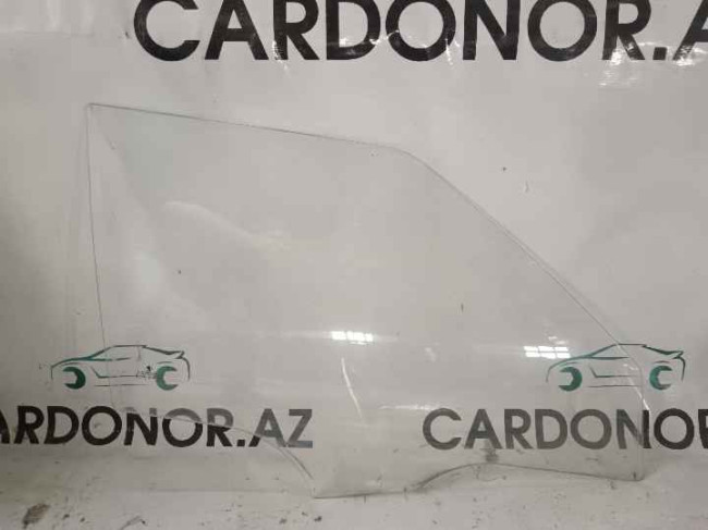 Şüşə (Стекло двери) Skoda Fabia 2011