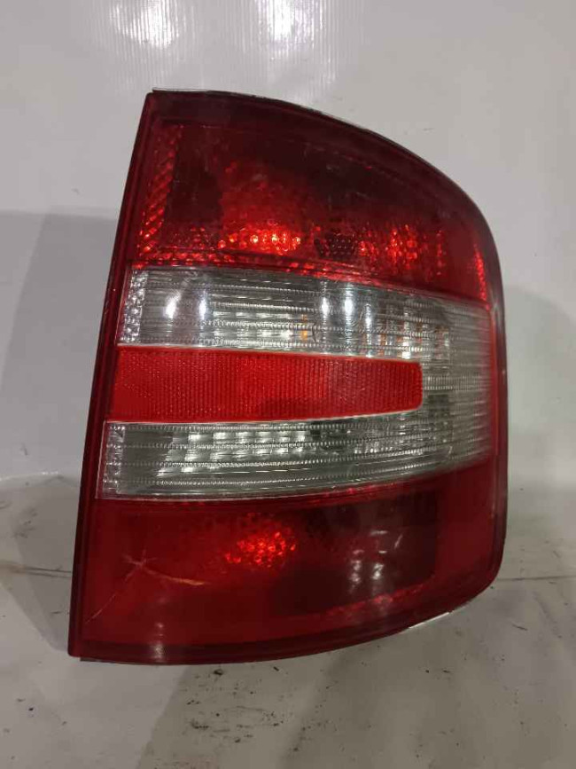 Fonar (фонарь правый) Skoda Fabia 2007