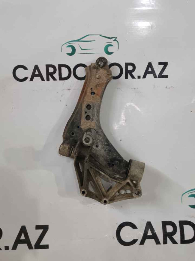 Çaşqa (Рычаг правый) Skoda Fabia 2007