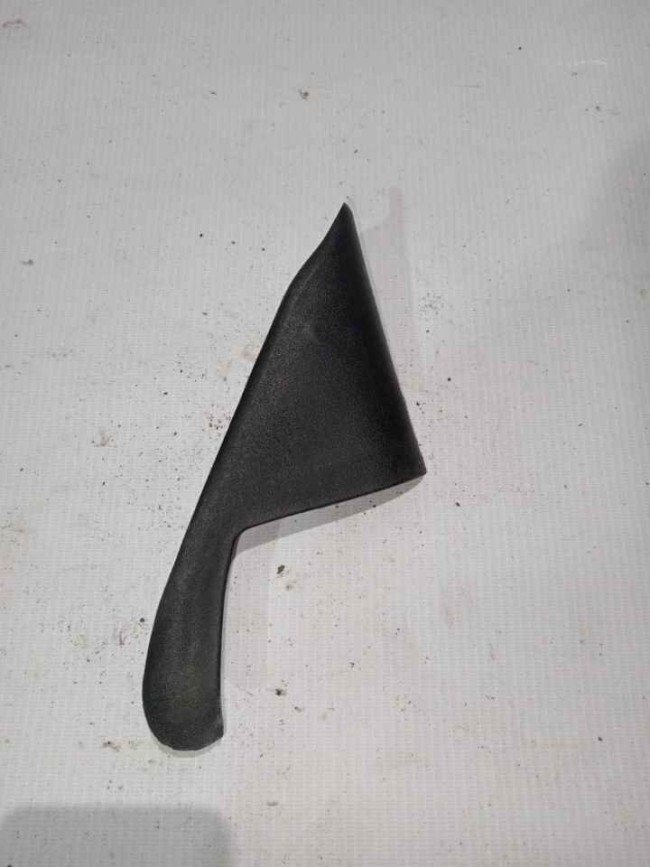 Dekorotiv plastik (Накладка декоративная) Hyundai Elantra 2004