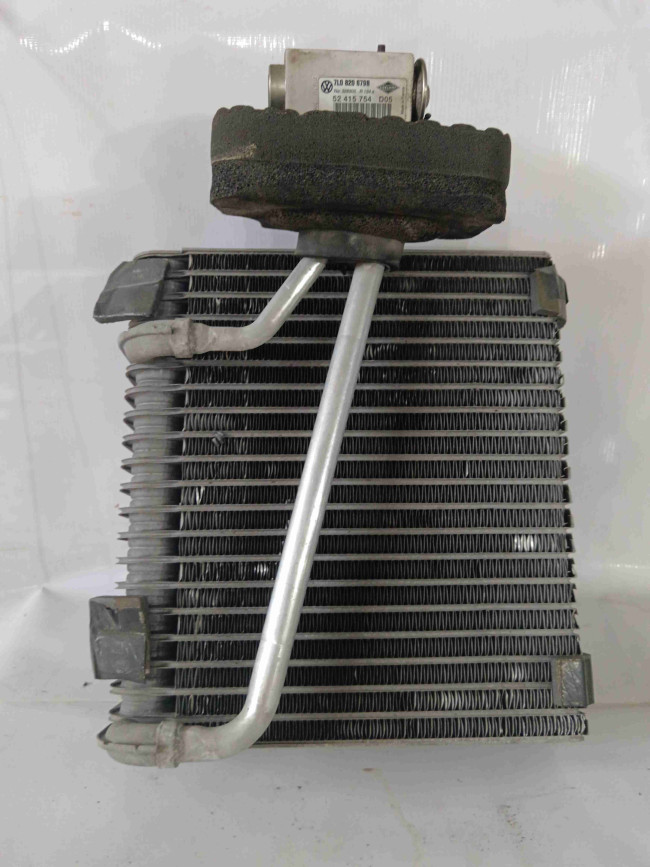 Radiator kondisioner (радиатор кондиционера) Volkswagen Touareg 2006