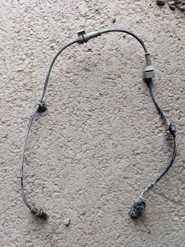 Sensor (датчик ABS задний) Suzuki Swift 2011