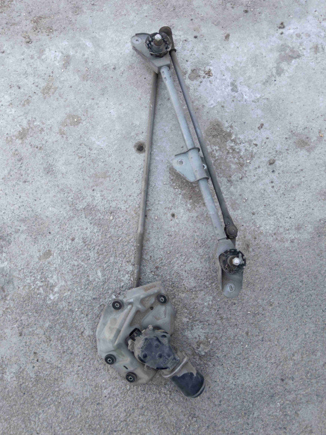 Şüşəsilən (трапеция) Mitsubishi Lancer 2006