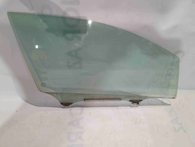 Sağ ön qapı şüşəsi (Стекло двери передней правой) Toyota Auris 2007