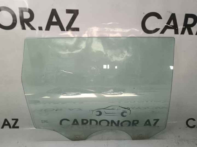 Sağ Arxa qapı şüşəsi(Стекло двери) Volkswagen Touareg 2006