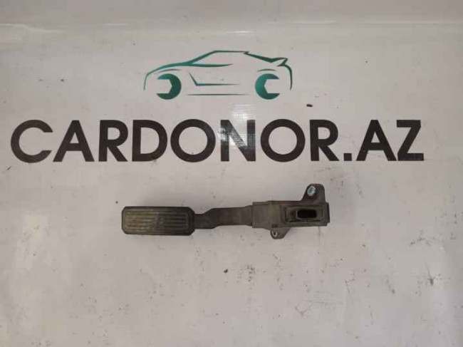 Педаль газа Toyota Auris 2007