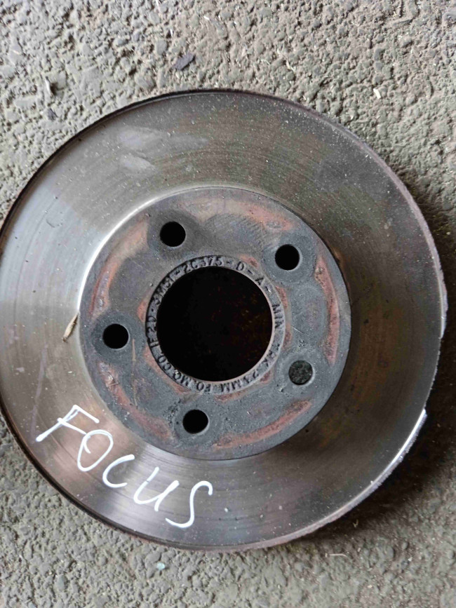 Тормозной диск левый Ford Focus 2006