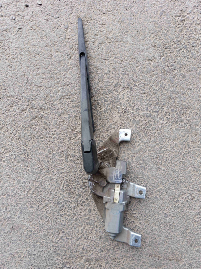 Дворник задний Suzuki Swift 2011