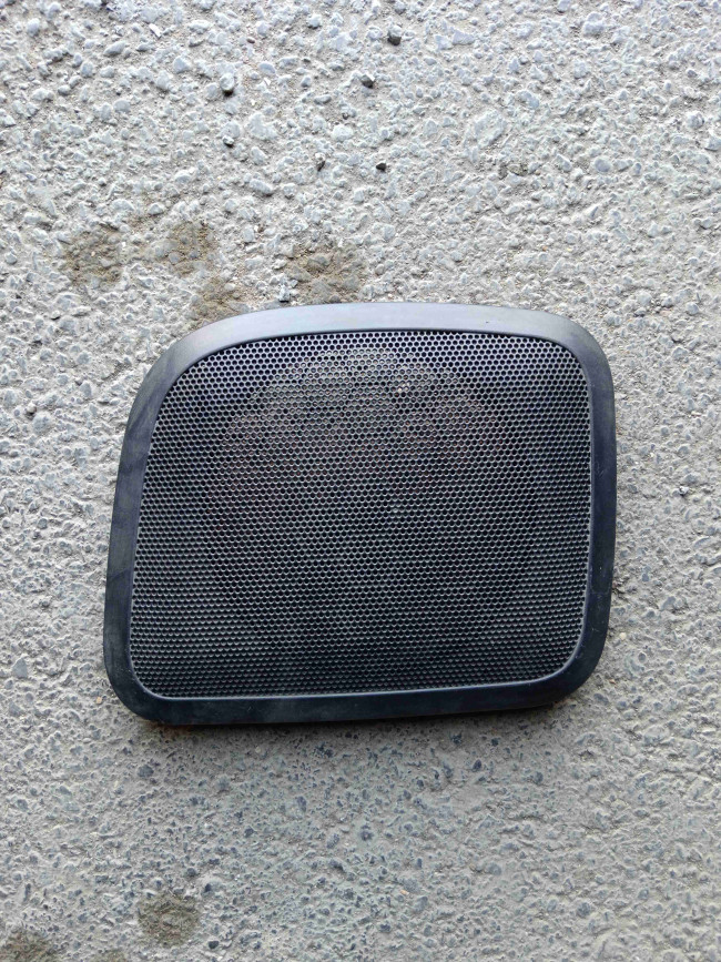 Сетка колонки зад прав Mitsubishi Lancer 2006