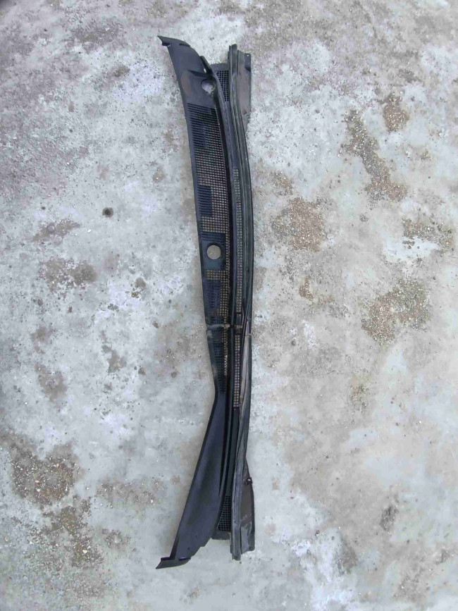 Жабо Mitsubishi Lancer 2006