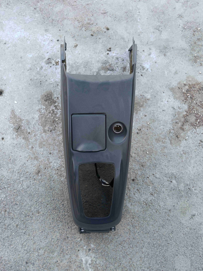 Подлокотник Mitsubishi Lancer 2006