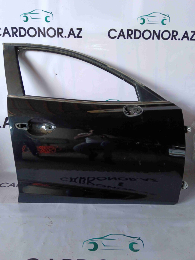 Qapı (Дверь передняя правая) Mazda 3 2015