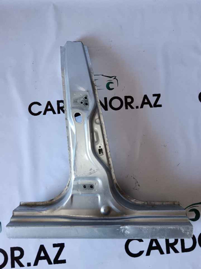 Stoyka orta (Стойка кузова средняя правая) Mitsubishi Lancer 2006