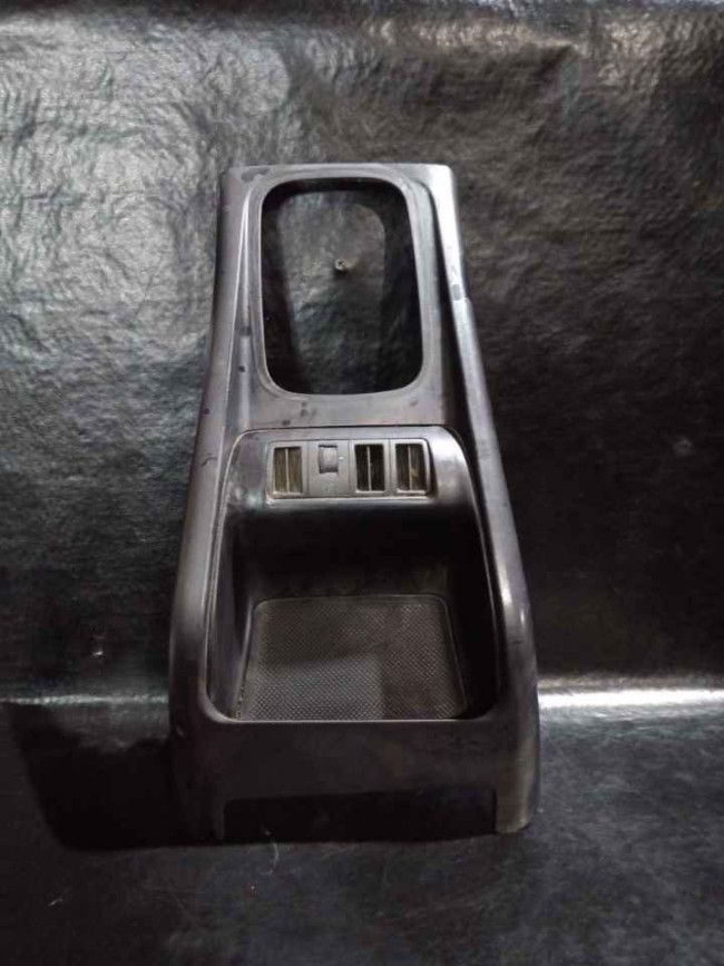 Konsol (Консоль МКПП) Hyundai Elantra 2004