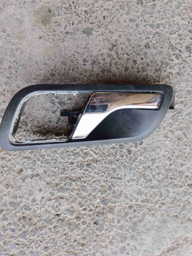 Əlcək (Ручка двери) Skoda Fabia 2000