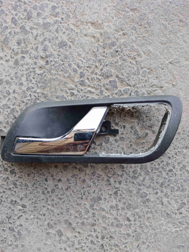 Əlcək (Ручка двери) Skoda Fabia 2000