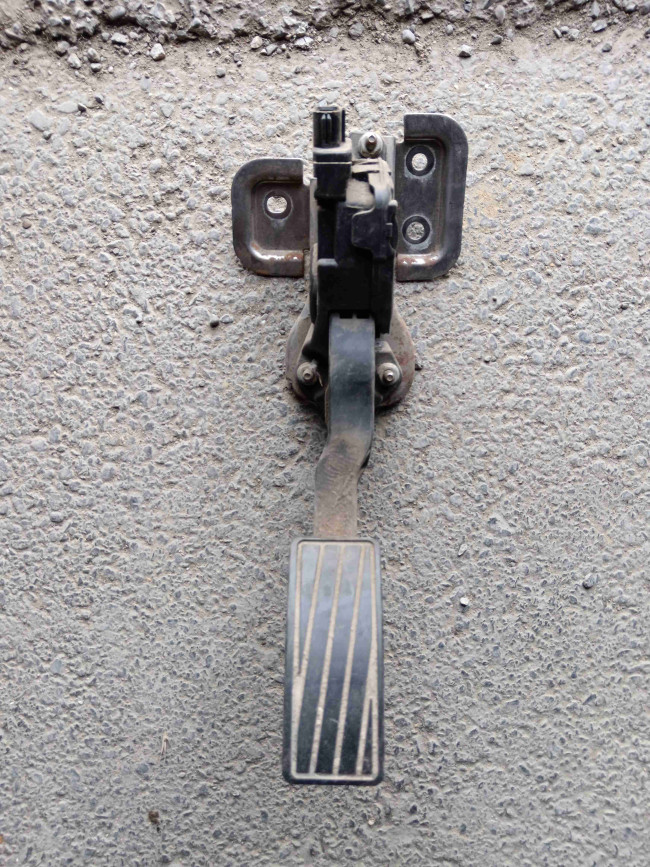 Pedal qaz(педаль газа) Suzuki Swift 2011