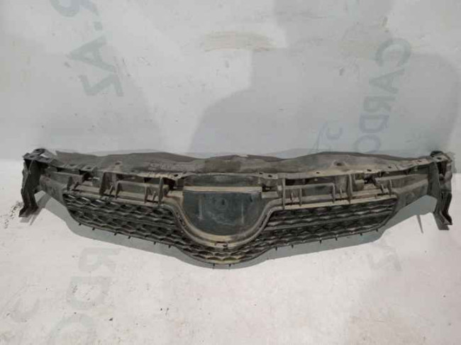 Barmaqlıq (Решётка радиатора) Toyota Auris 2007